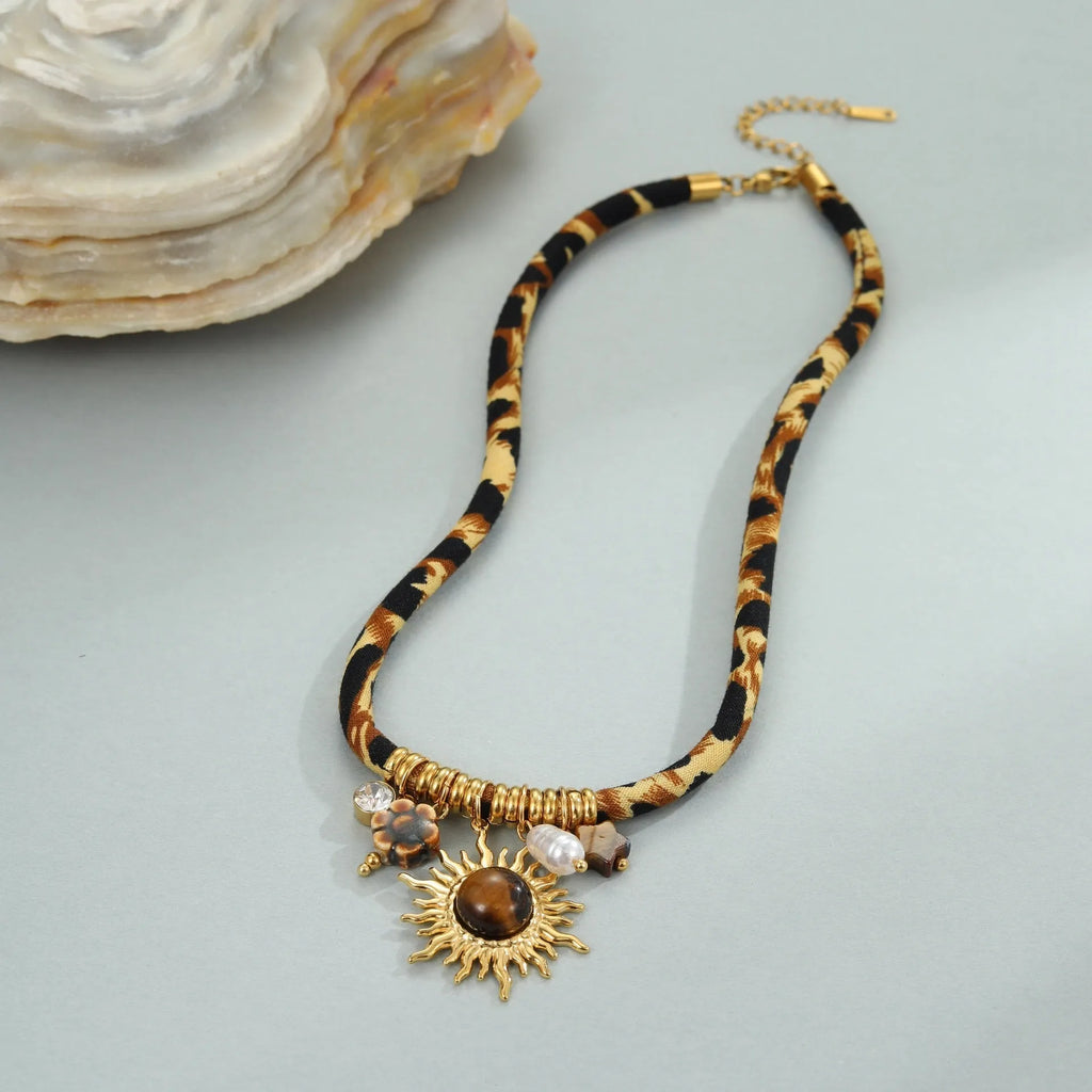 Leopard series stainless steel necklace for women with geometric pendant and adjustable 41-50cm length
