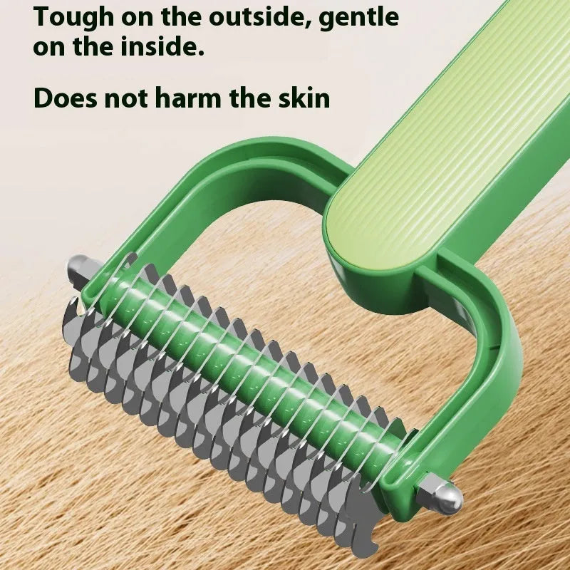 Pet grooming comb with stainless steel teeth and plastic handle in green or grey colour