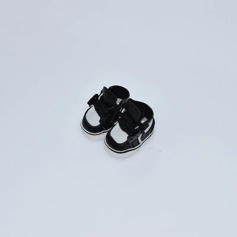 Doll replacement shoes for 17cm figures in multiple styles and colours
