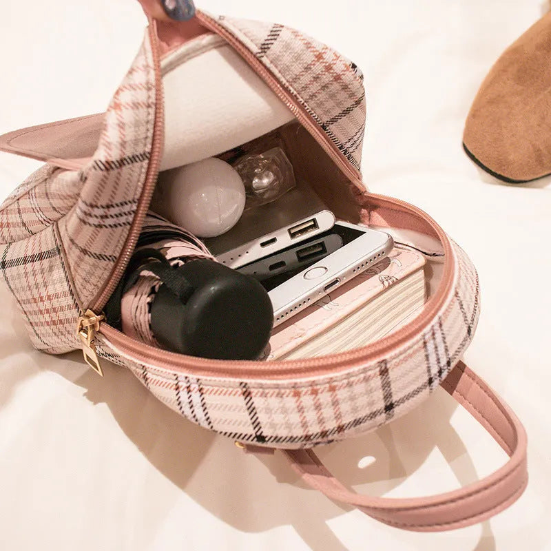 One shoulder diagonal phone bag in PU leather with adjustable strap