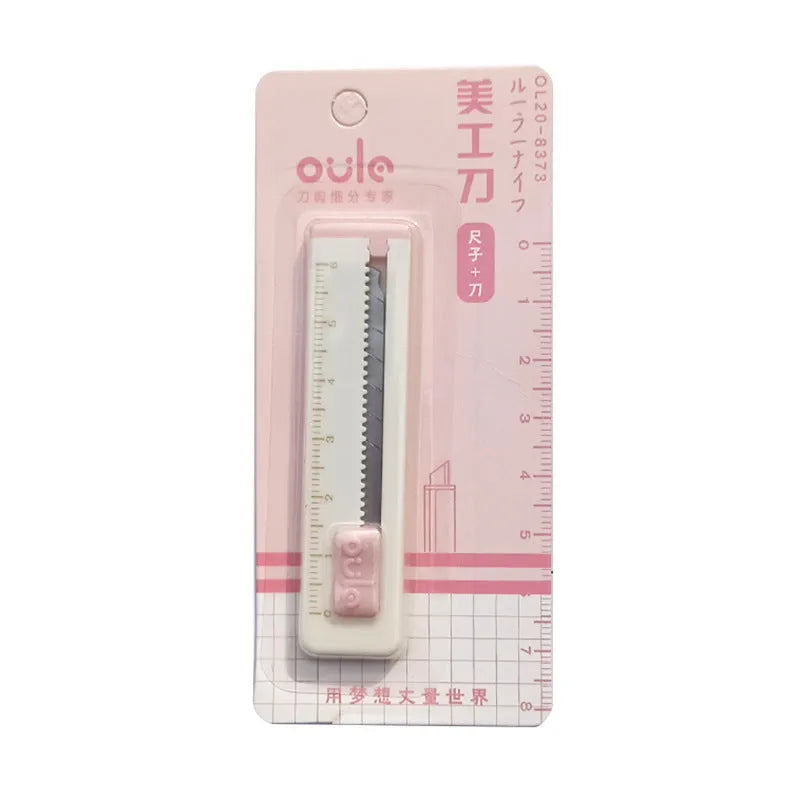 Small plastic-bladed utility knife in five colour options for packaging and paper cutting