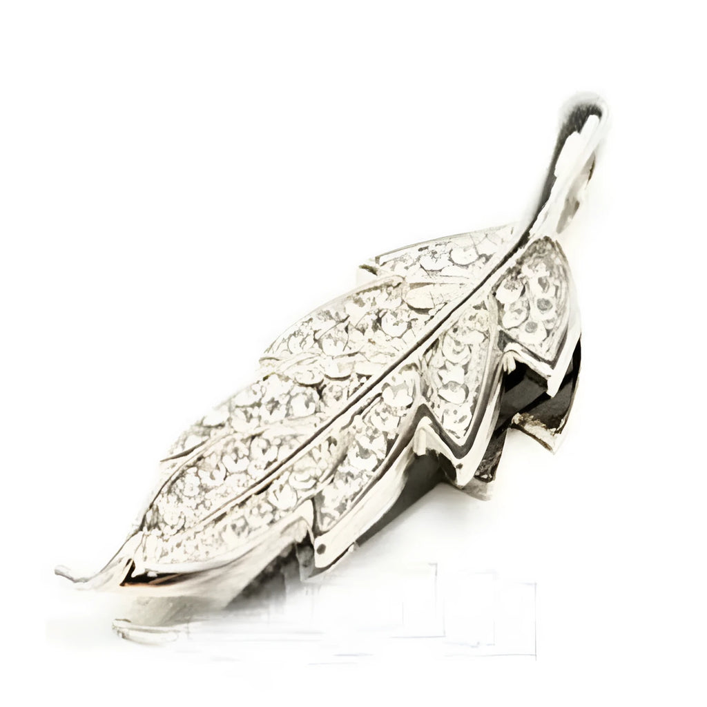 Silver metal maple leaf crystal jewellery USB flash drive showing detailed design