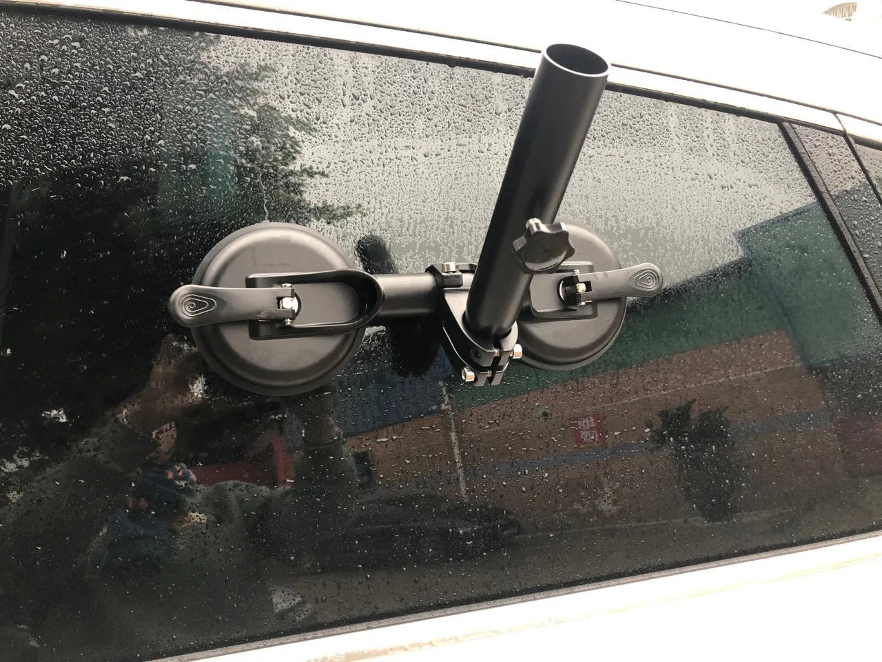 Black off-road car sucker base with round glass suction cup for vehicle flag mounting