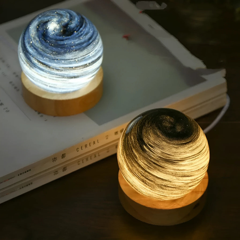 Modern planet-themed USB night light with dimming on a base, showing compact 80x90mm size.