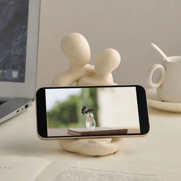 Modern resin couple sculpture in milky white or gold finish for bookshelf and desk decor