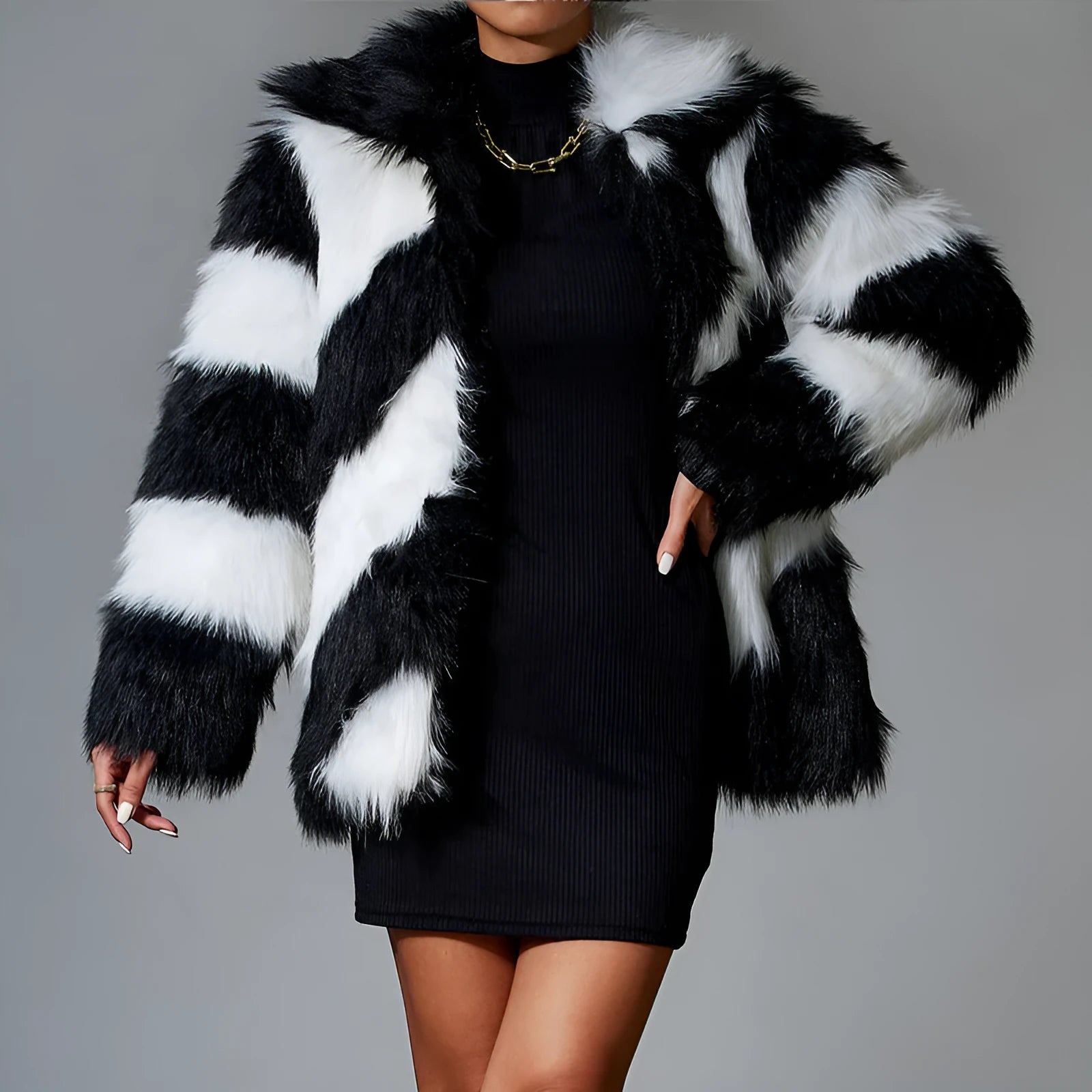 Women's contrast lapel faux fur coat with detachable collar in picture colour