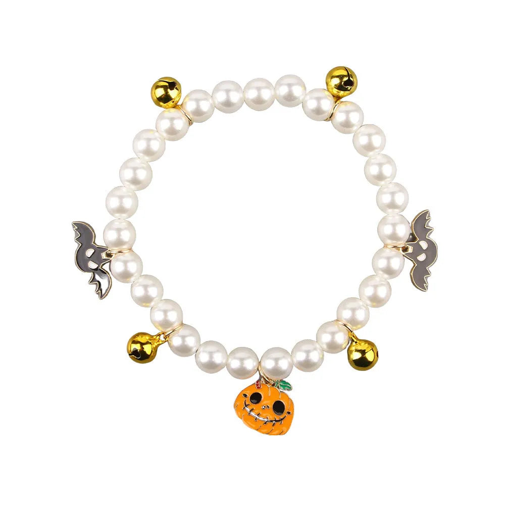Simulated pearl pet necklace decoration with Halloween pumpkin designs for cats and small dogs