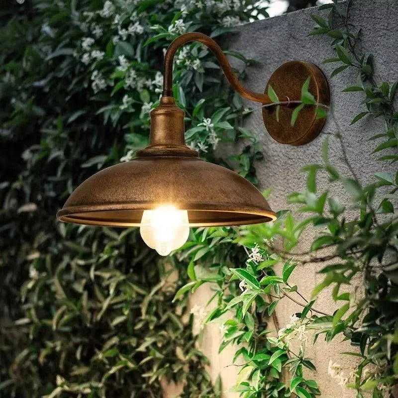 Retro style outdoor wall lamp in silver or copper finish with courtyard mounting bracket