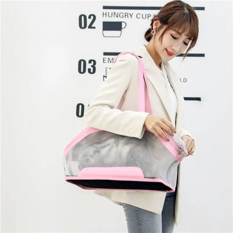 Leather cat carrying bag for outings with 25-litre capacity in a choice of solid colours.