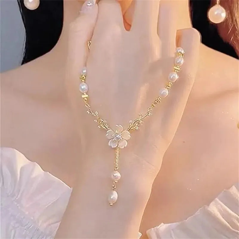 Alloy pearl flower necklace with rose pendant on adjustable chain