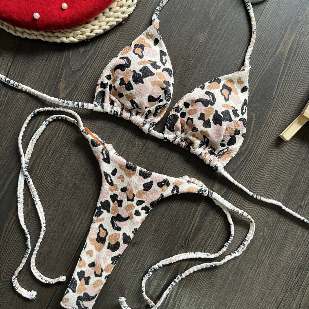 Women's printed bikini swimsuit with cotton lining in brief style for swimming sports