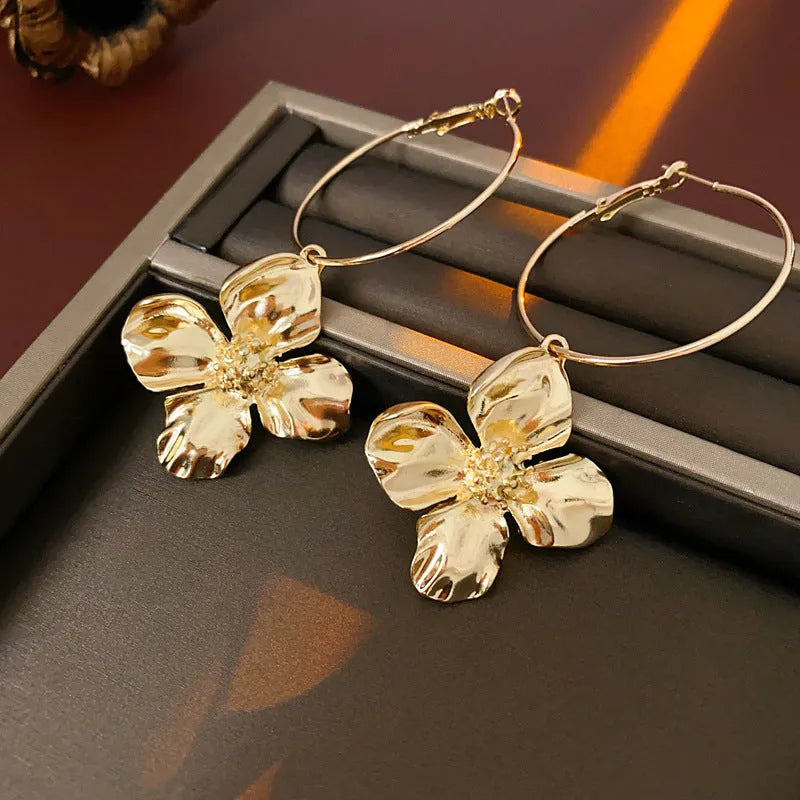 Silver needle geometric flower drop earrings with electroplated gold or silver finish, vintage metal jewellery design