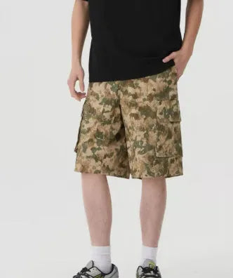 American style retro camouflage shorts in loose cropped fit for summer casual wear