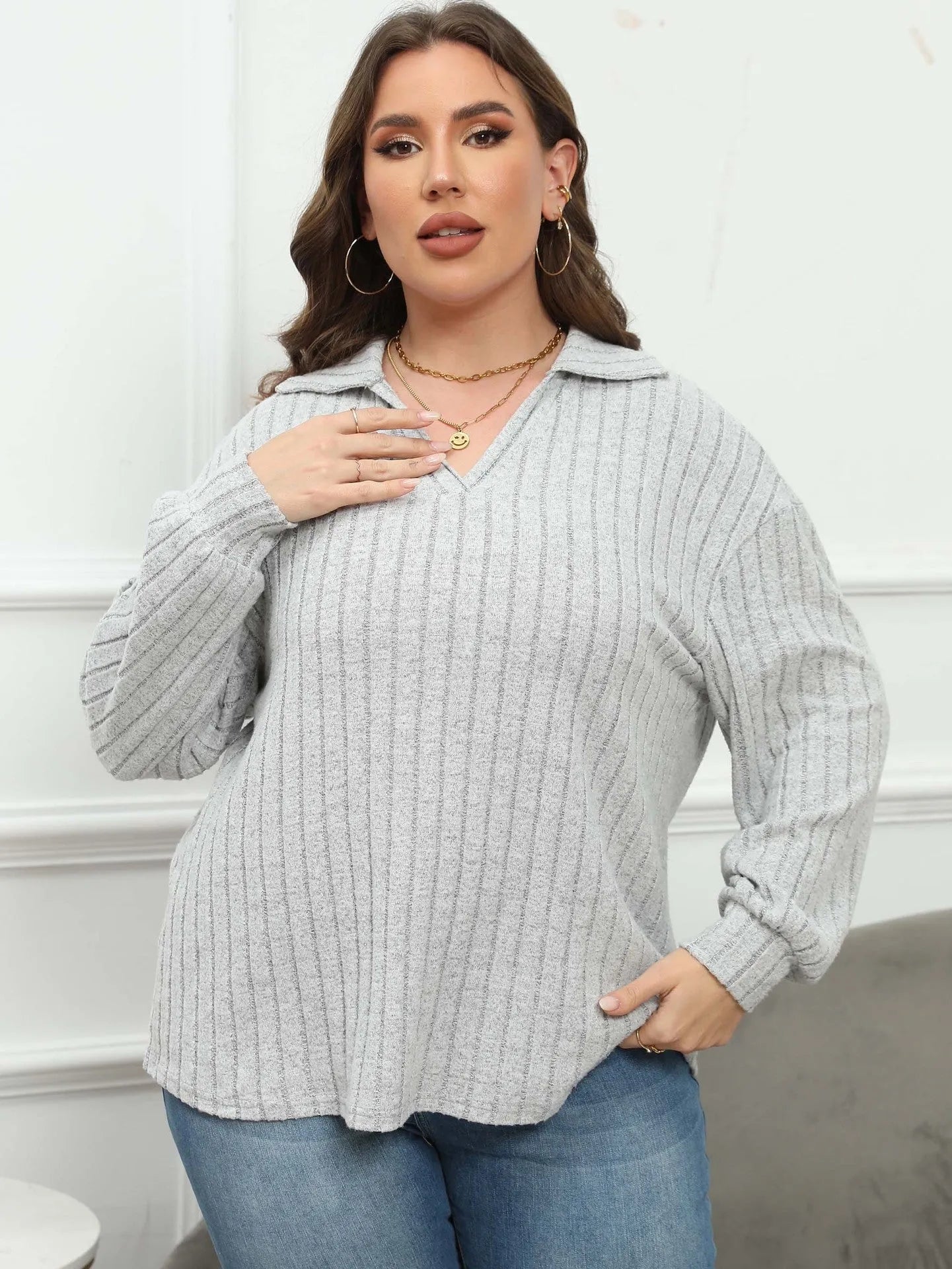 Women's plus size polo collar pullover shirt in melange grey polar fleece with lantern sleeves