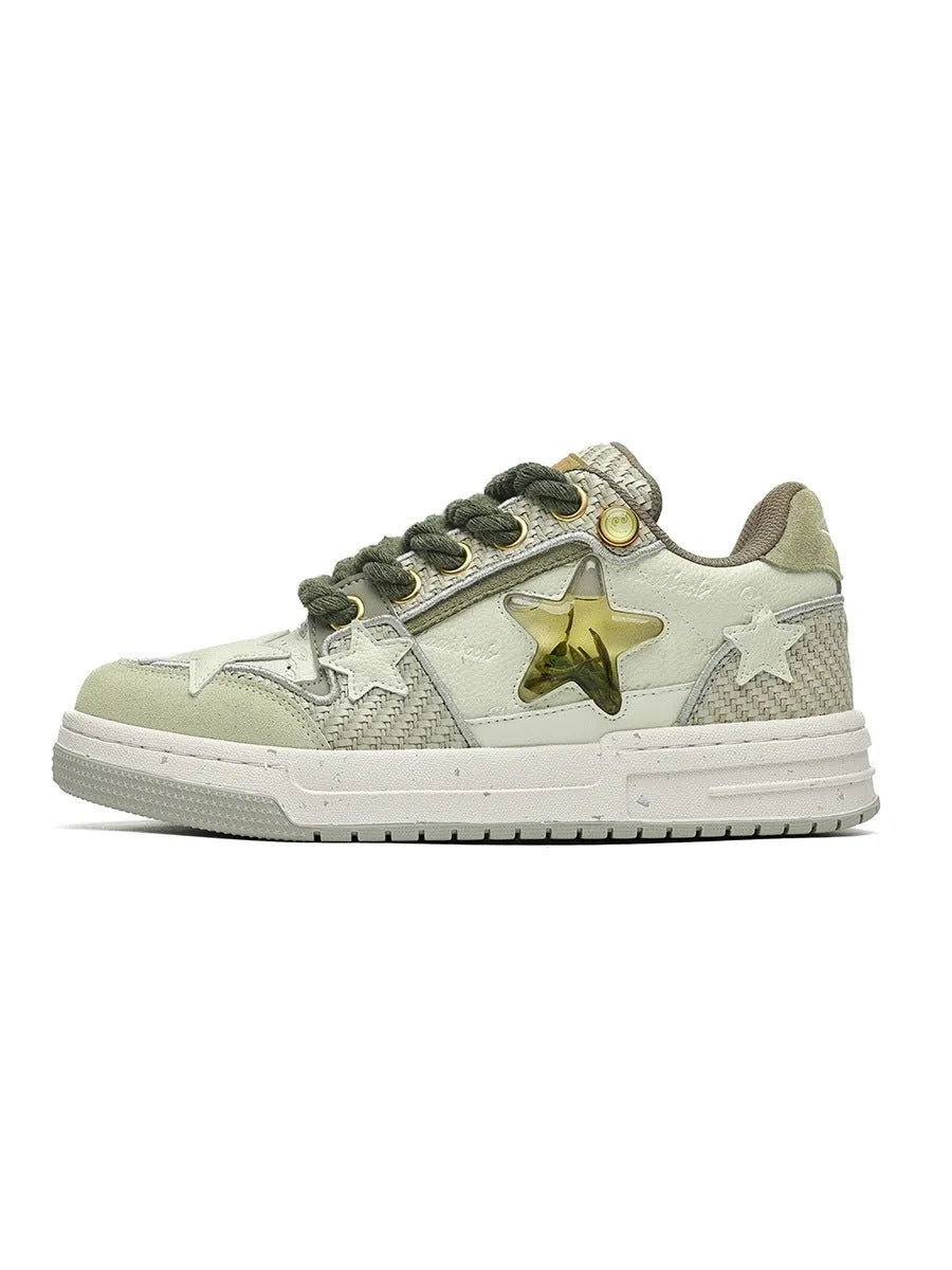 Leather platform running shoes with round toe and lace-up design in West Lake dragon well tea colour