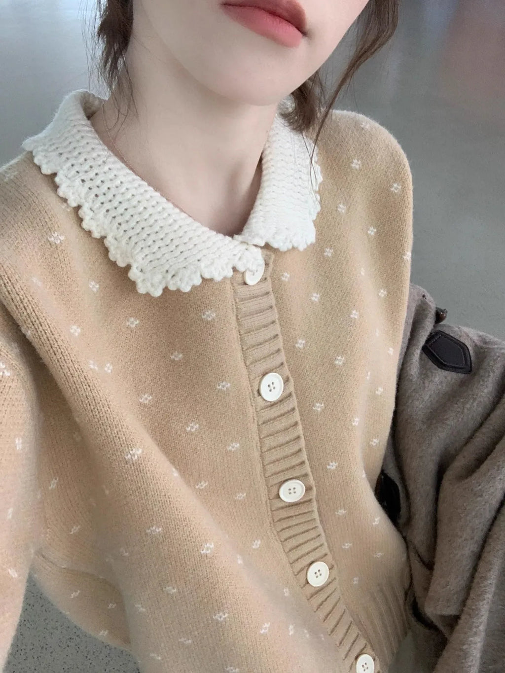 Retro Peter Pan collar knitted cardigan coat with floral pattern in free size
