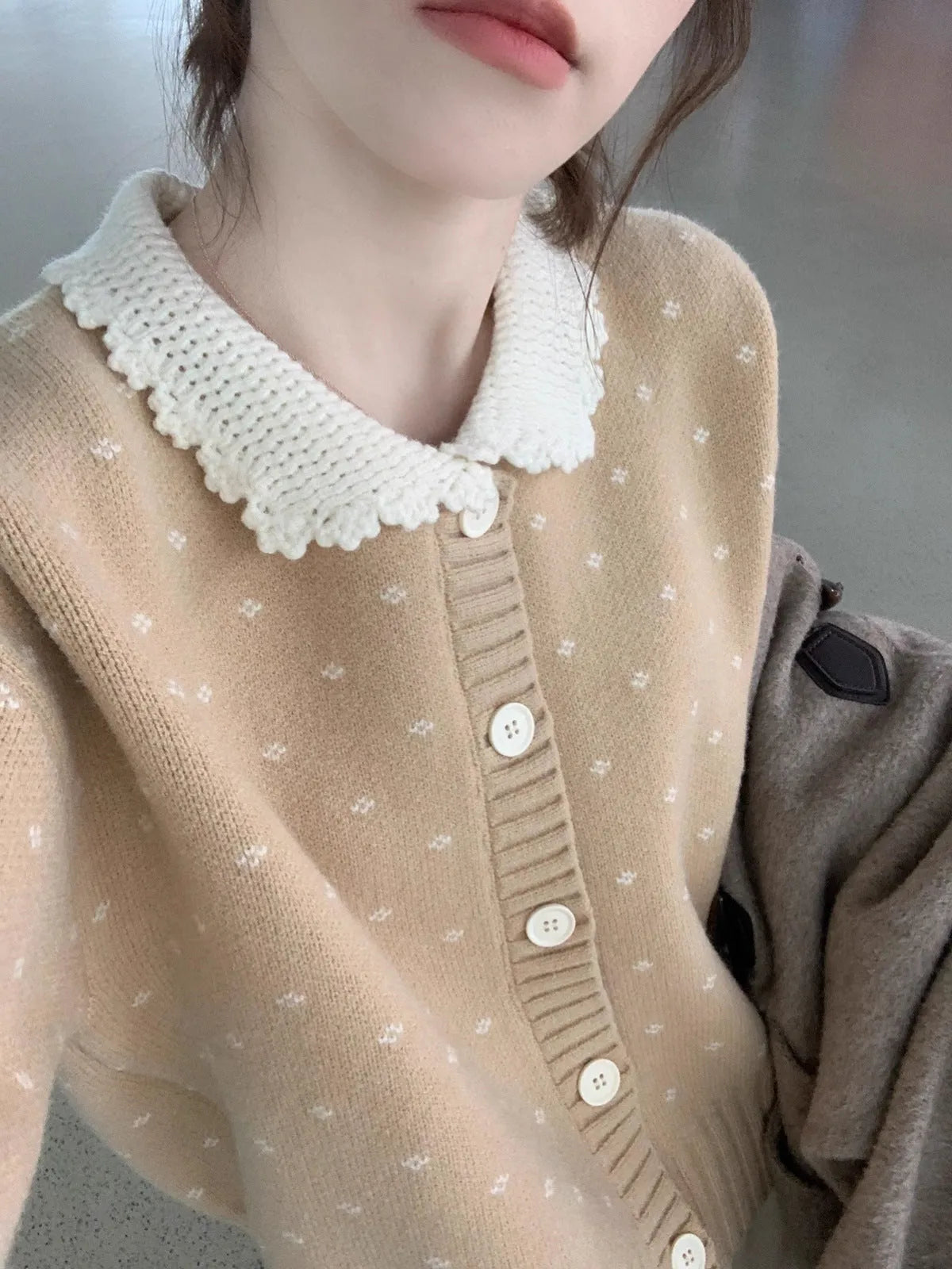 Retro Peter Pan collar knitted cardigan coat with floral pattern in free size
