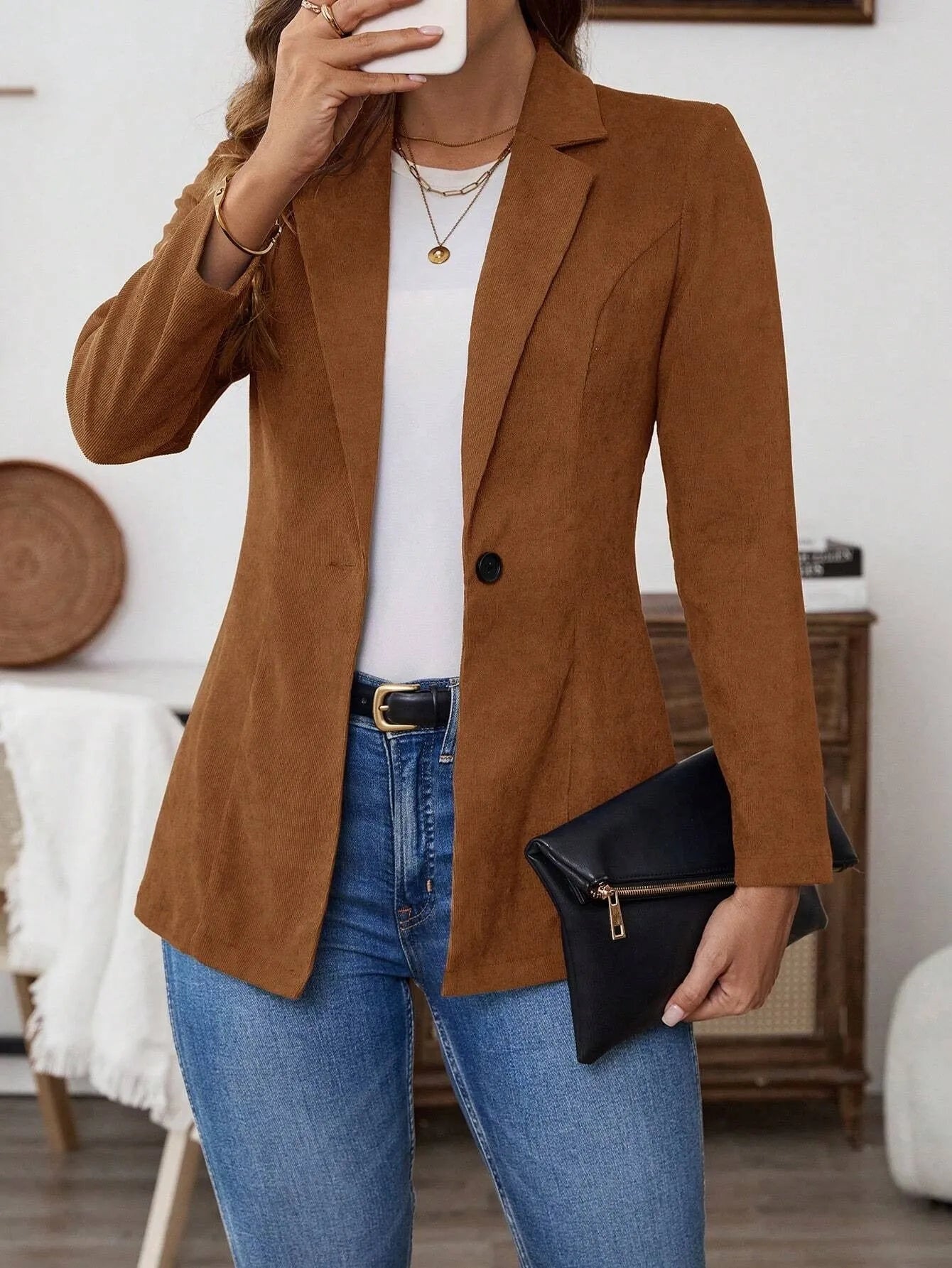 Brown single-breasted leisure suit coat for men with lapel collar and long sleeves made from polyester elastane blend