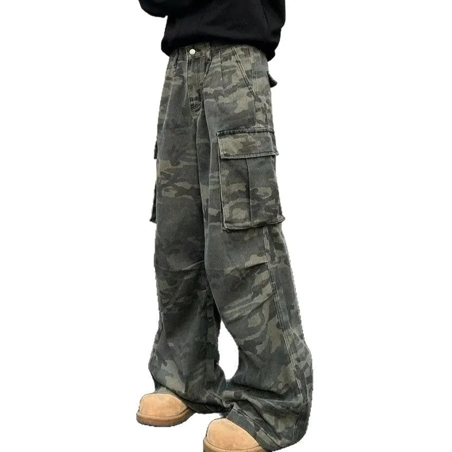 Camouflage cargo trousers with multiple pockets in cotton blend fabric