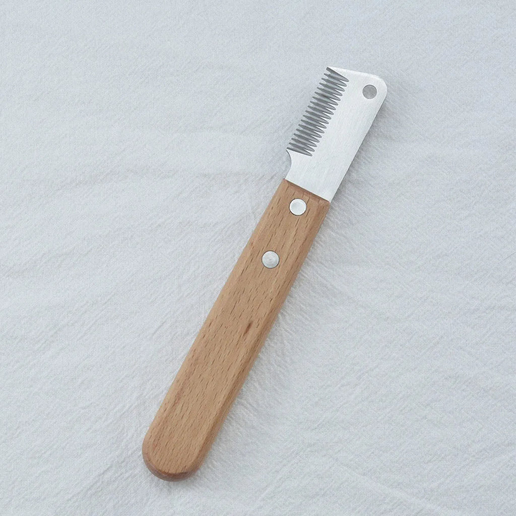 Wood-handle pet stripping comb grooming tool for cats and dogs in two sizes