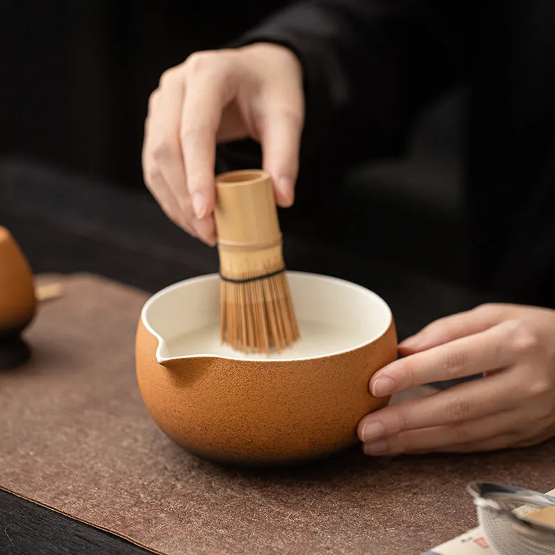 Ceramic matcha tea set with 550ml bowl, whisk, stand, and spoon in Chinese style glaze finish