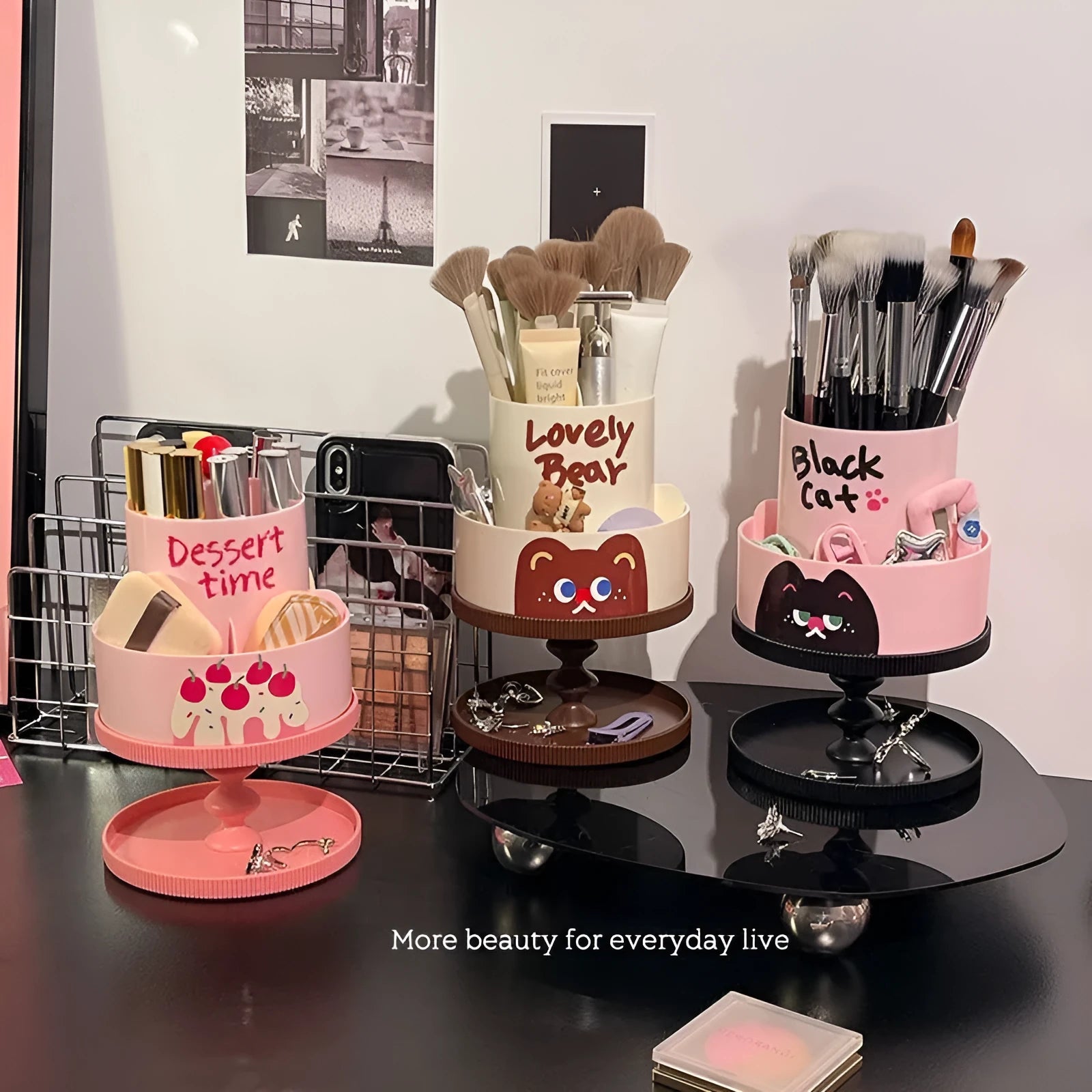 Rotating cosmetic brush storage barrel with 18 litre capacity in Japanese style design