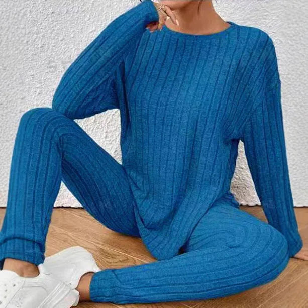 Sunken stripe pattern two-piece homewear set in black or blue colour with regular sleeves