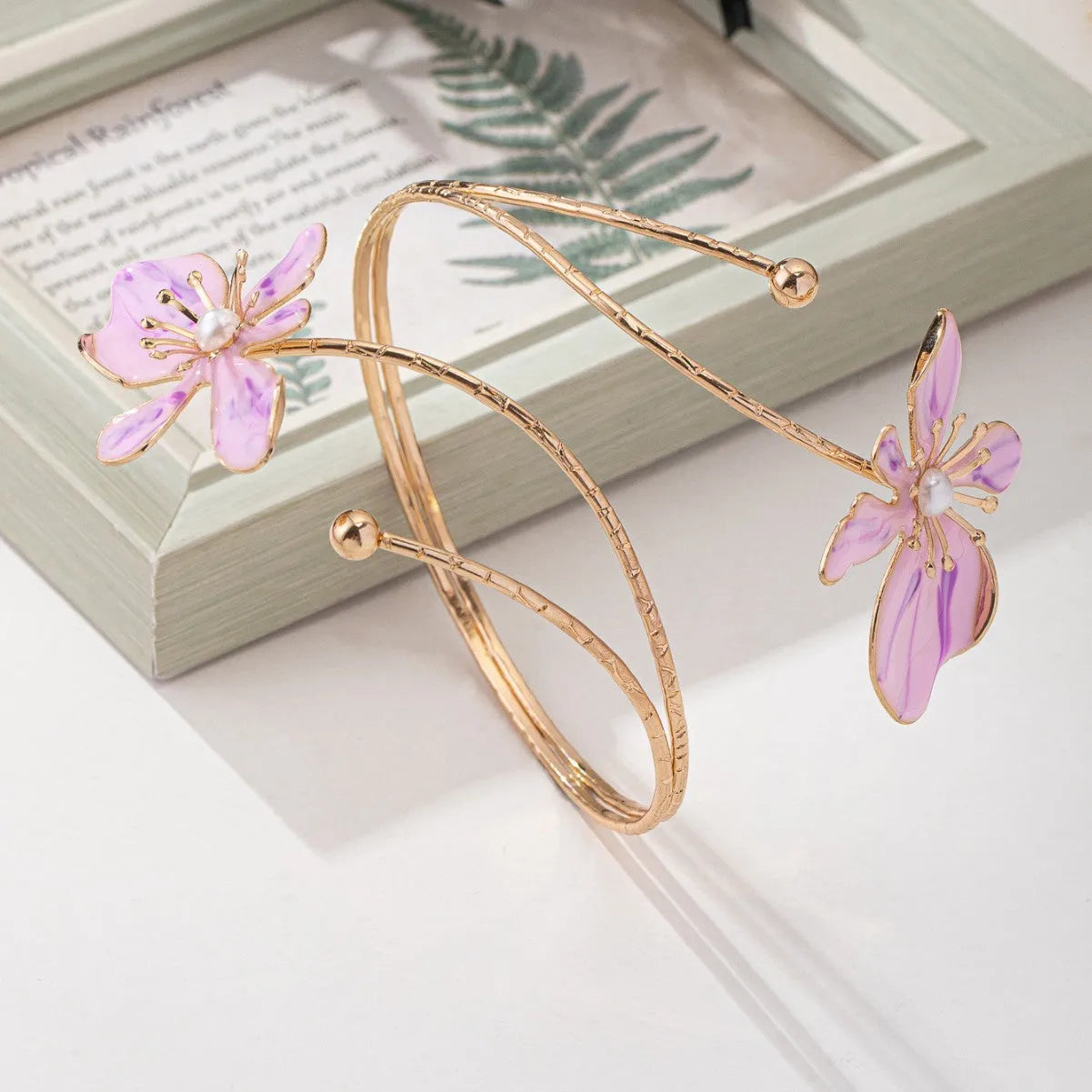 Pink alloy armband with hollow lines pattern fashion jewellery