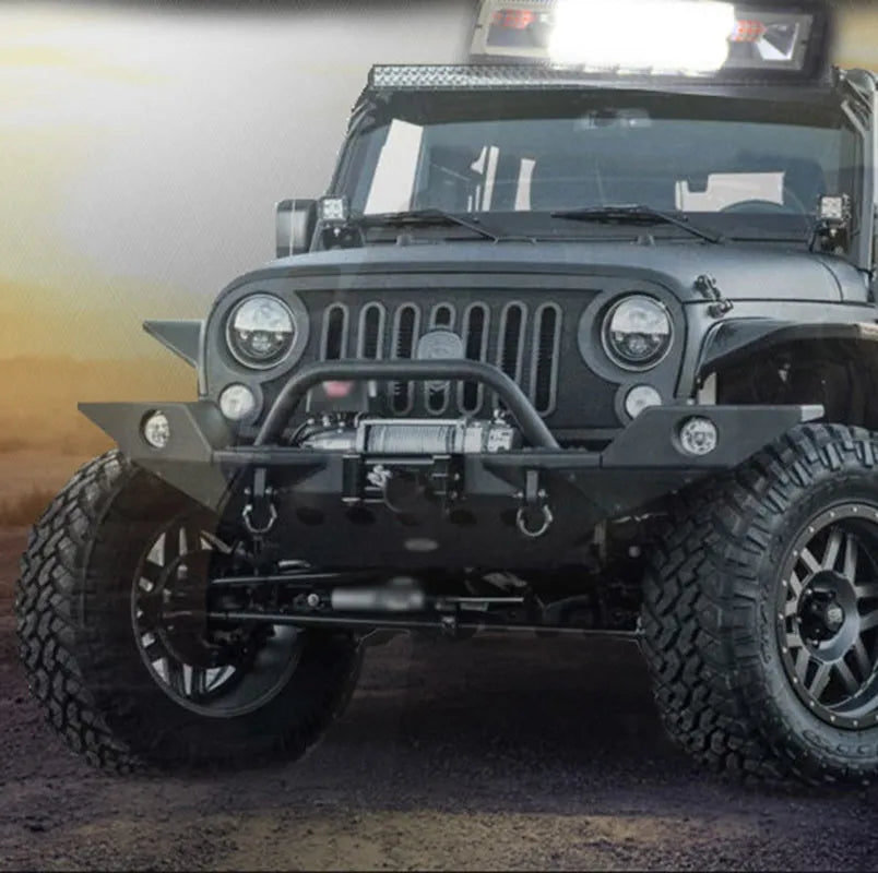 Black automotive auxiliary LED light with die-cast aluminium housing and bracket mounting