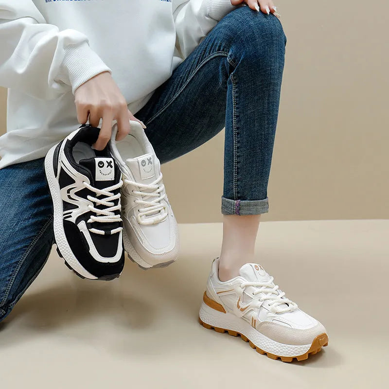 Women's solid colour platform sports casual shoes with round toe and lace-up fastening