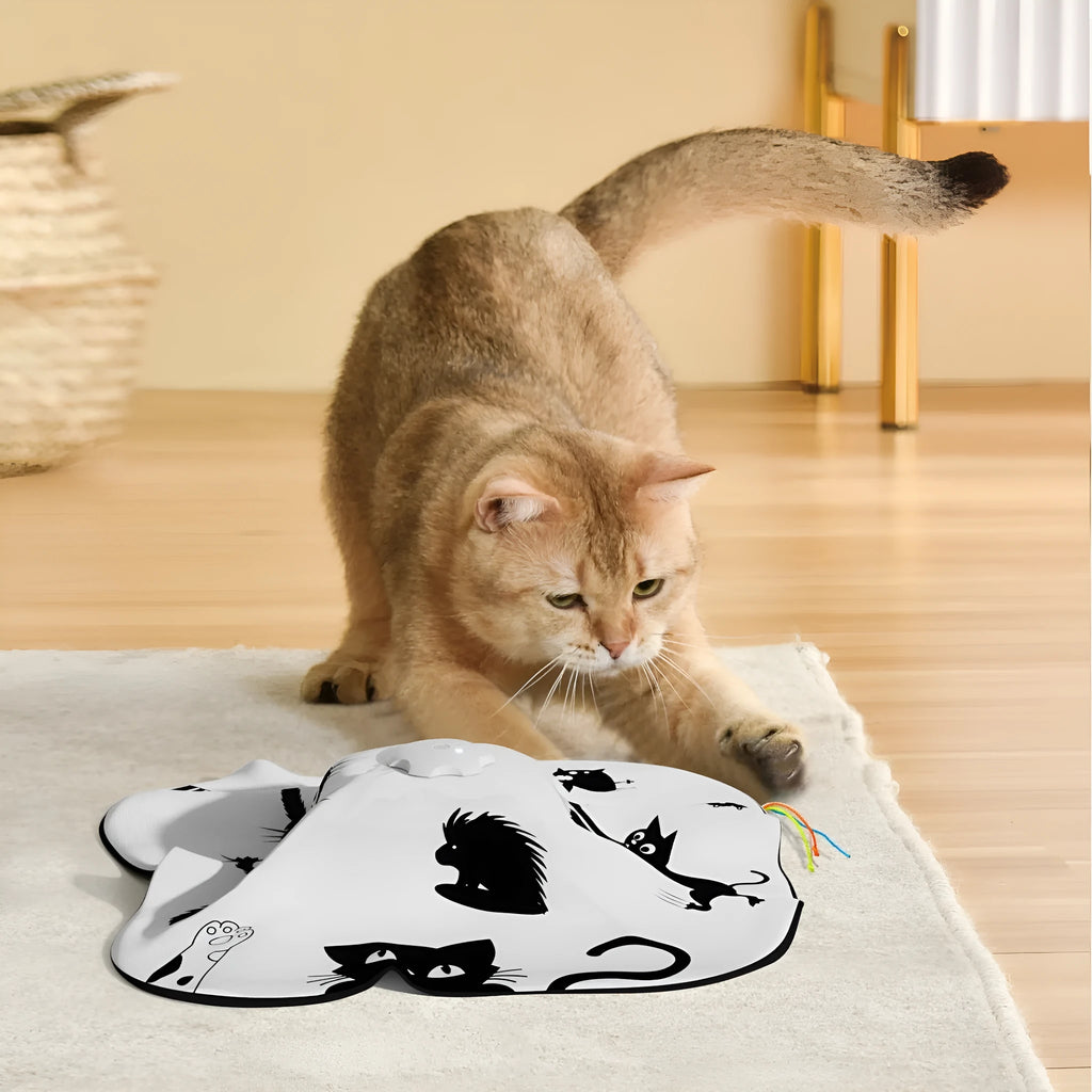 Plastic cat self-grooming relief toy with teaser design measuring 19.8 by 11.5 by 19.5 centimetres