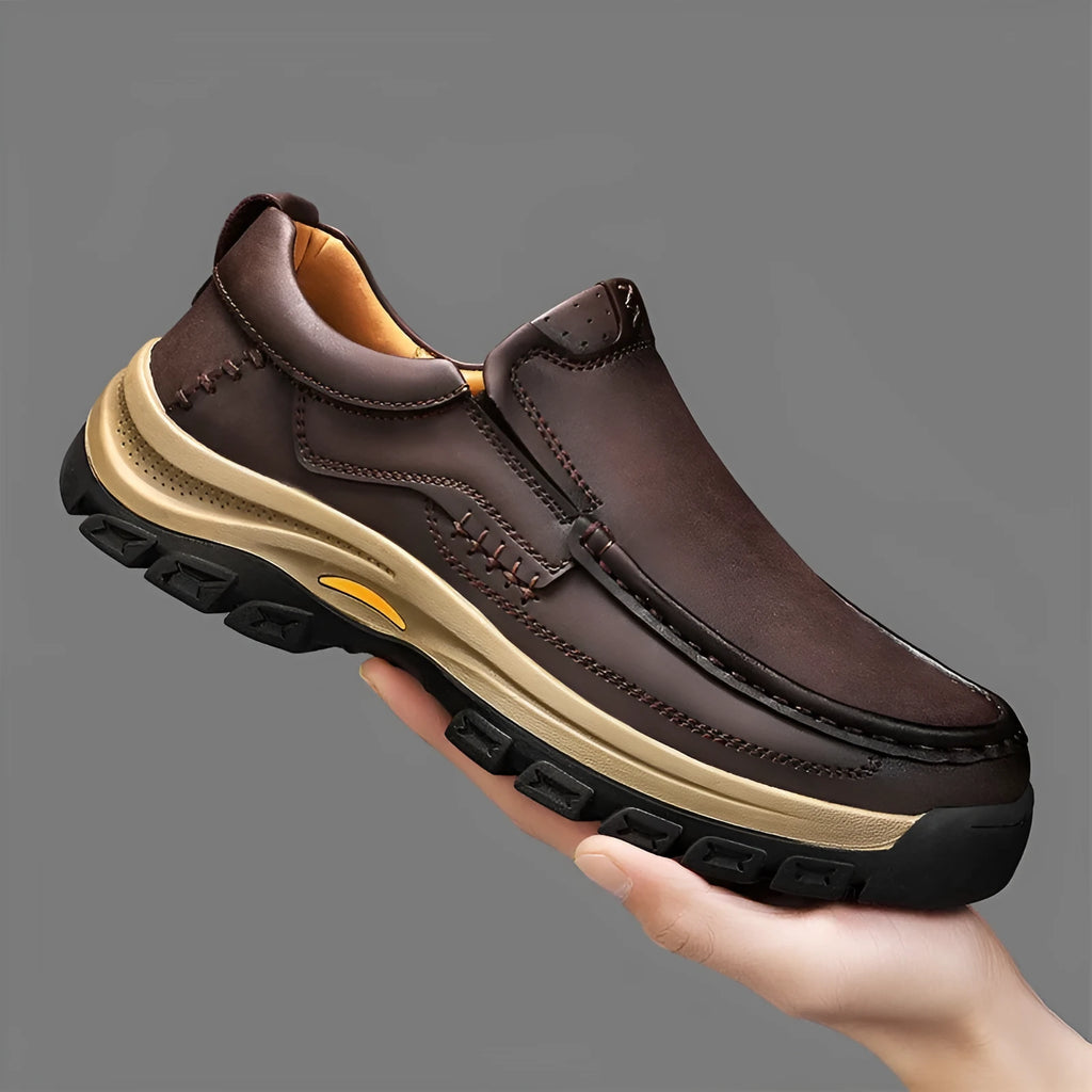 Men's black thick-soled outdoor leather shoes with round toe and rubber non-slip soles