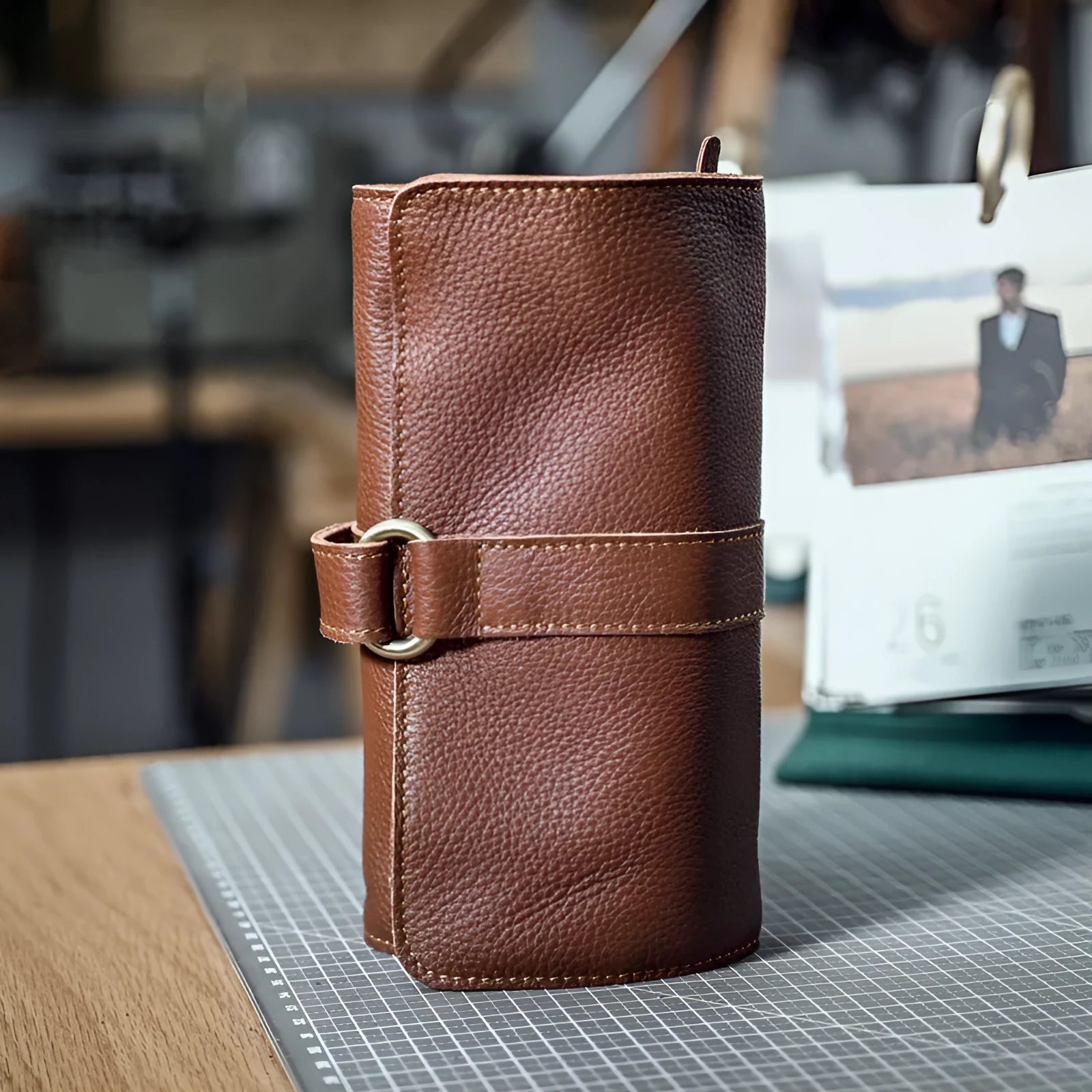 Handmade cow leather vintage bi-fold wallet with tape extraction closure