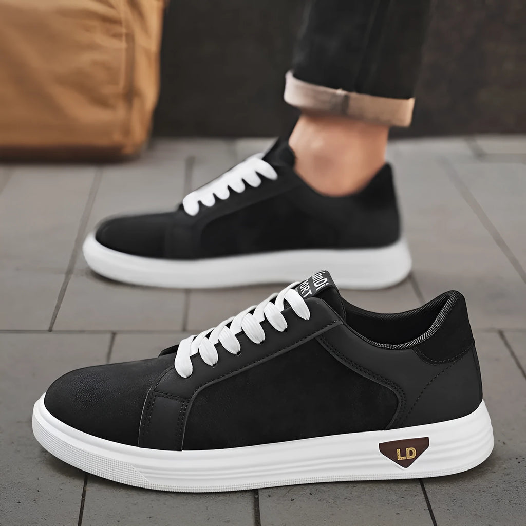 Men's black PU sneakers with snake pattern texture and high-cut design above 11cm with round toe and rubber sole