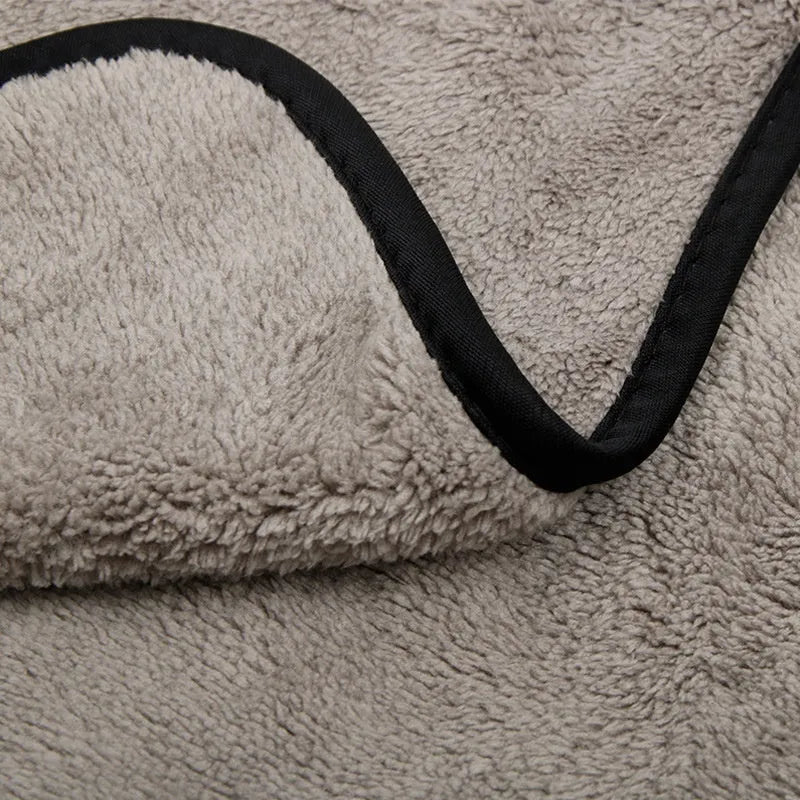 Three microfiber car wash towels showing size variations: 75x35cm, 60x40cm, and 100x40cm options