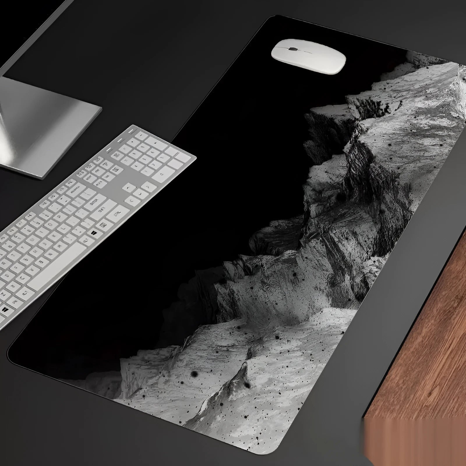 Oversized gaming mouse pad with cold style thermal transfer graphics on natural rubber base