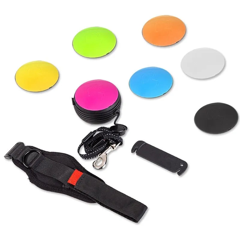 Automatic retractable pet leash extended to 3 metres, shown in vibrant orange colour.