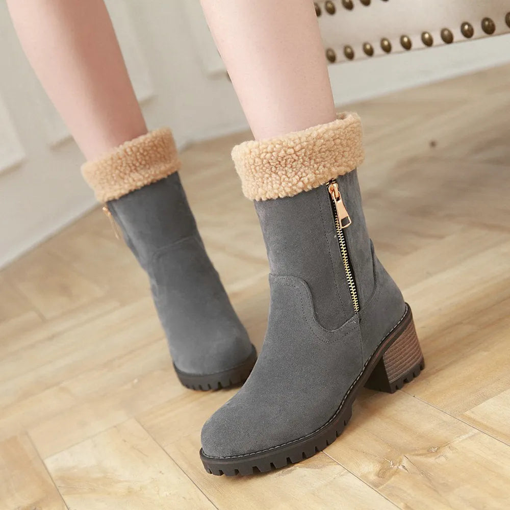 Snow boots with plush lining and rubber insole in black, grey, green, or orange colours