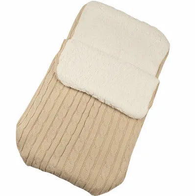 Baby stroller sleeping bag in envelope style with thick cotton wool filling for winter warmth