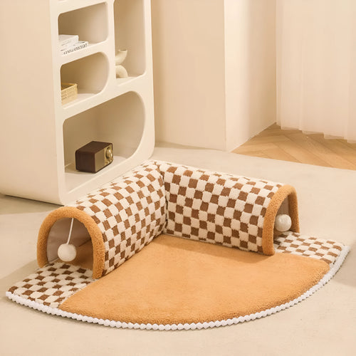 Fan-shaped plush pet bed with tunnel in coffee or yellow, XL size 80x80x20cm with anti-slip bottom