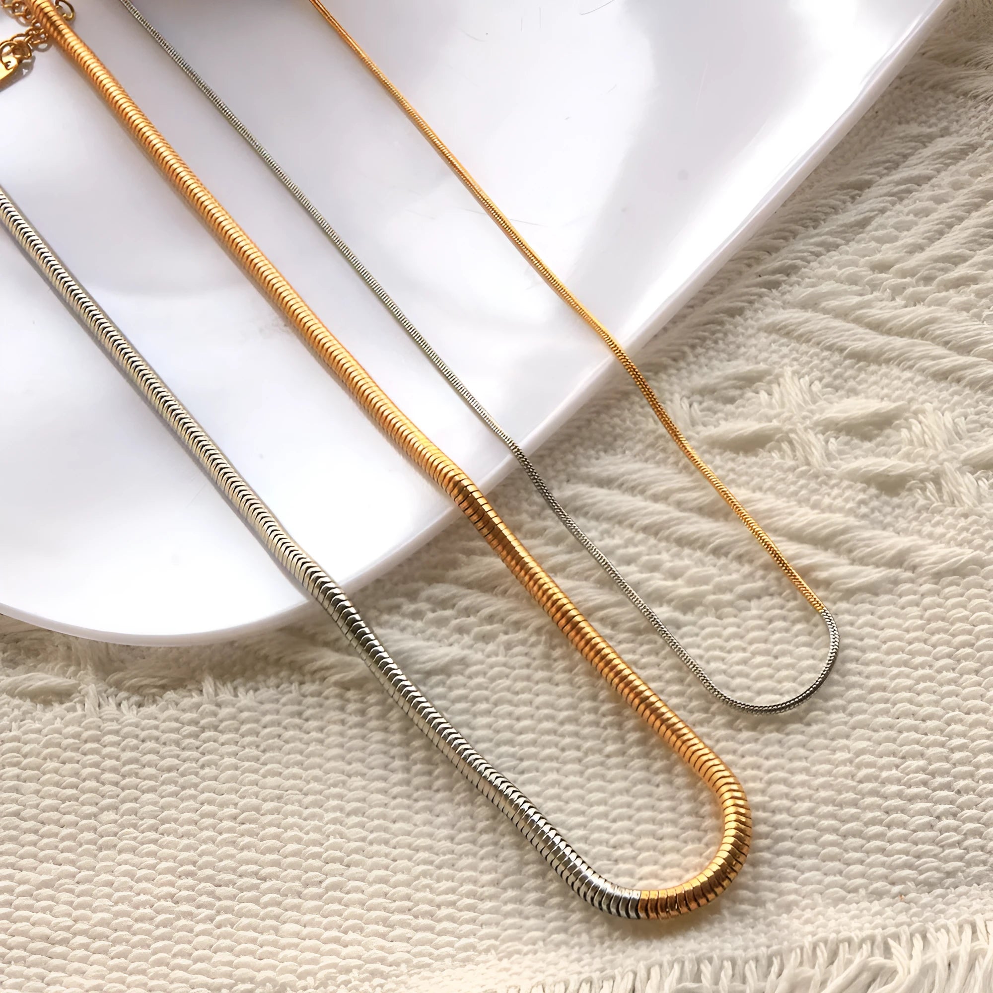 Golden snake bones chain necklace with 3mm stainless steel geometry links