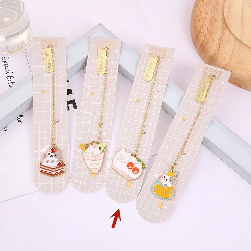 Jane Lime Foodie cat metal pendant bookmark with cartoon design measuring 3.8cm by 18.3cm