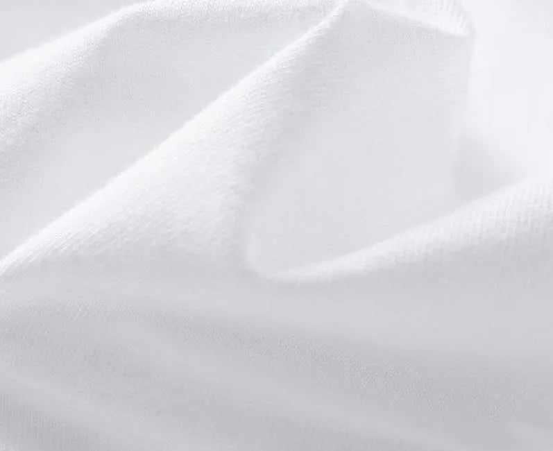 Men's loose pure cotton short sleeve t-shirt in black or white for business commute wear
