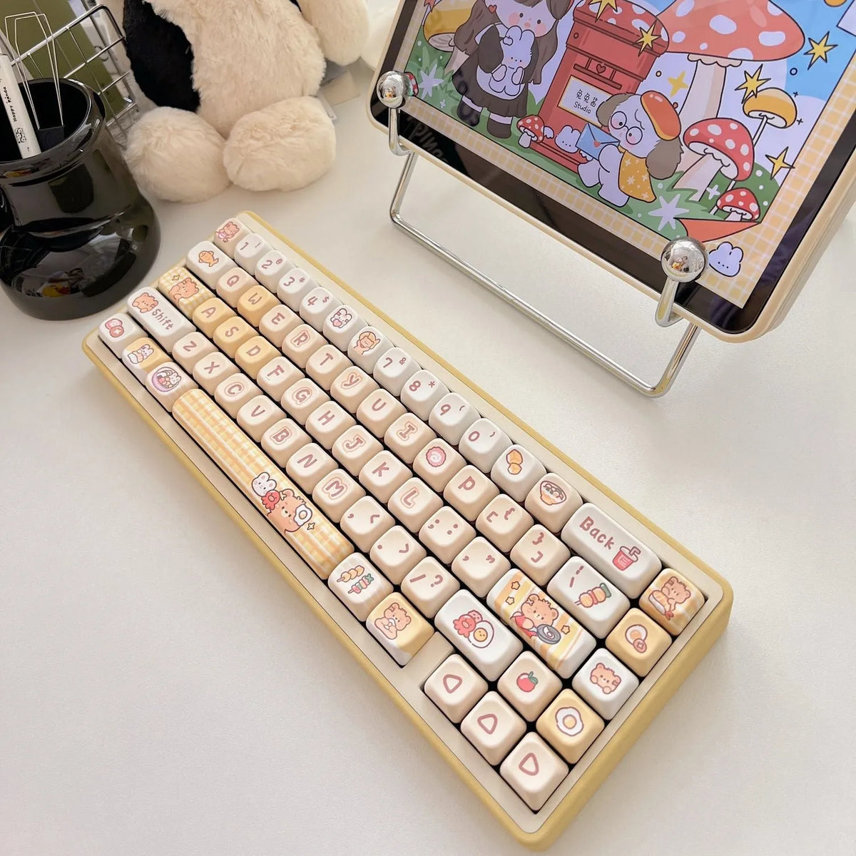 Rabbit Bear Restaurant themed PBT plastic keycap set with 140 EOA profile keys for mechanical keyboards.