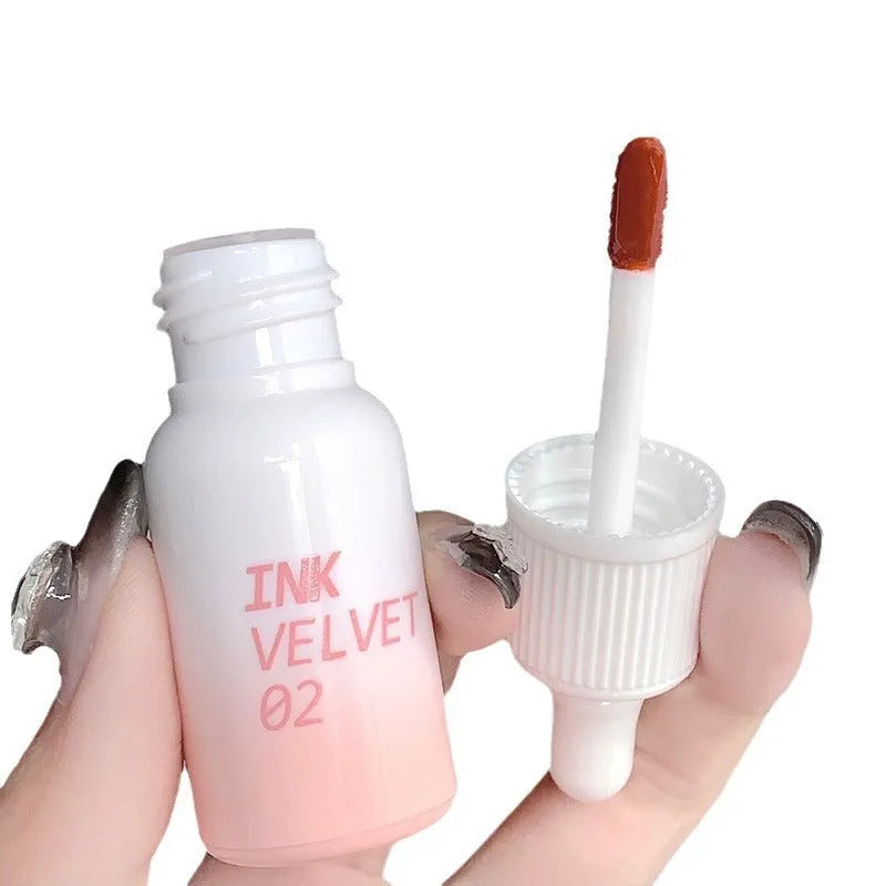 Mirror Lip Lacquer in four colour options showing 3.5g non-fade moisturising lip gloss