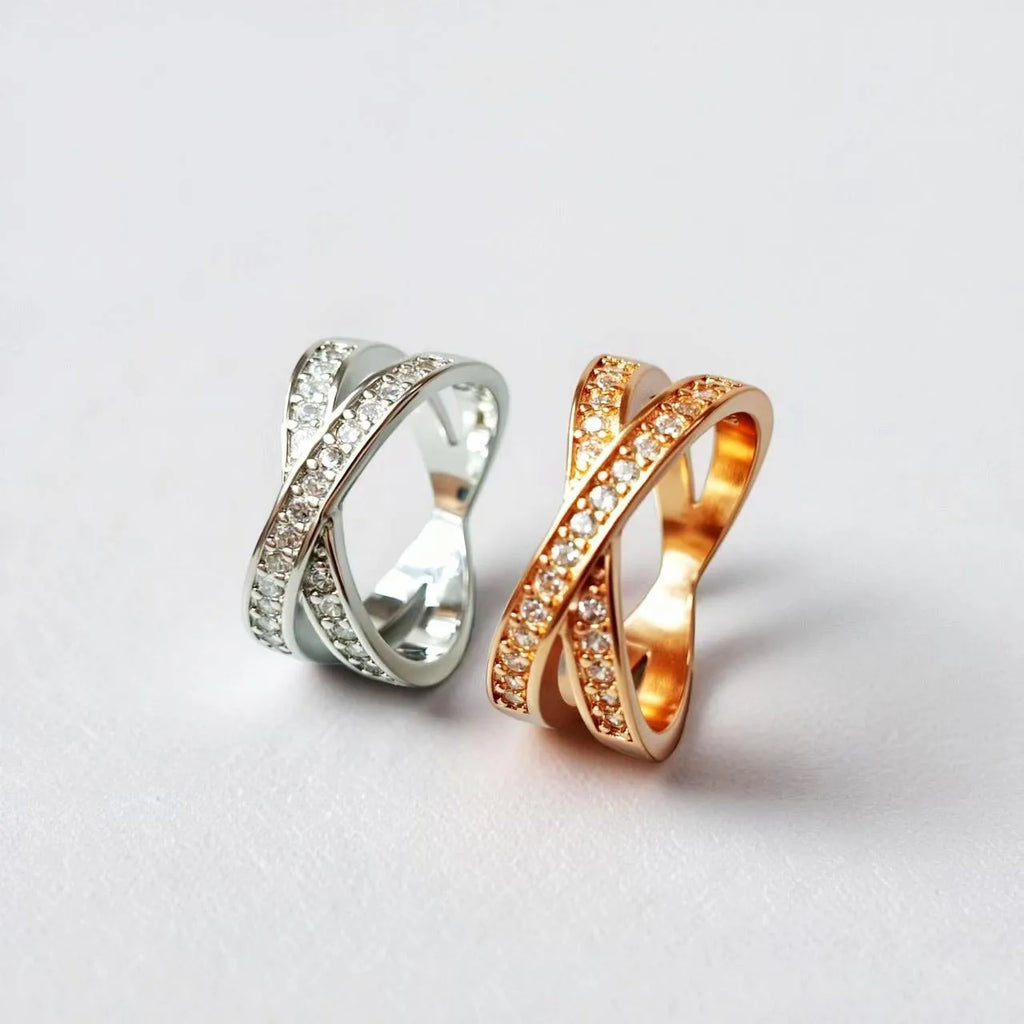 Metal cross ring with micro-inlaid zircon detailing in silver or rose gold plating