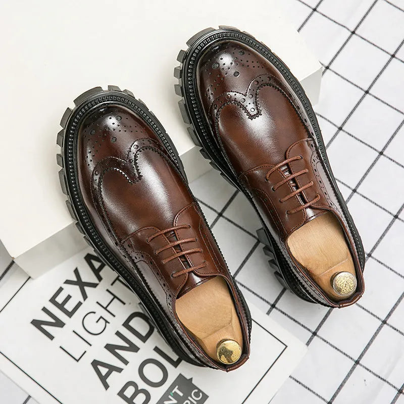 Men's black and brown brogue leather shoes with round toe and artificial PU construction