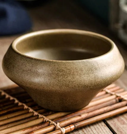 Ceramic Japanese soup bowl with stone conch bowl pattern, porcelain construction, microwave safe