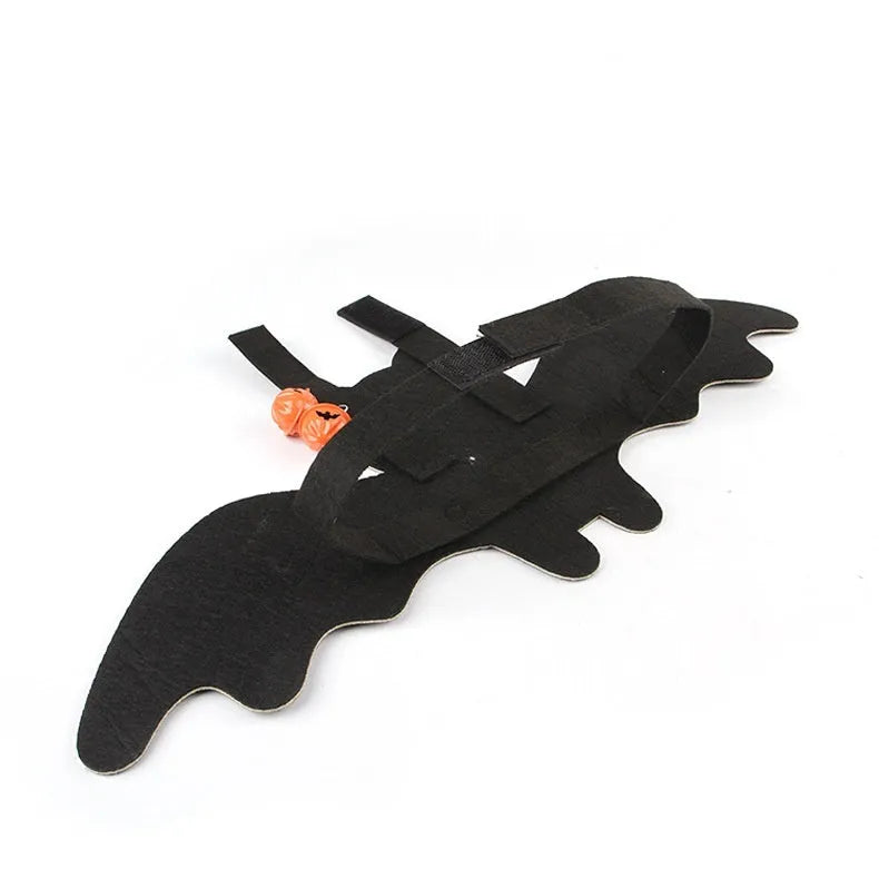 Halloween batwing costume for cat in felt fabric with tie closures