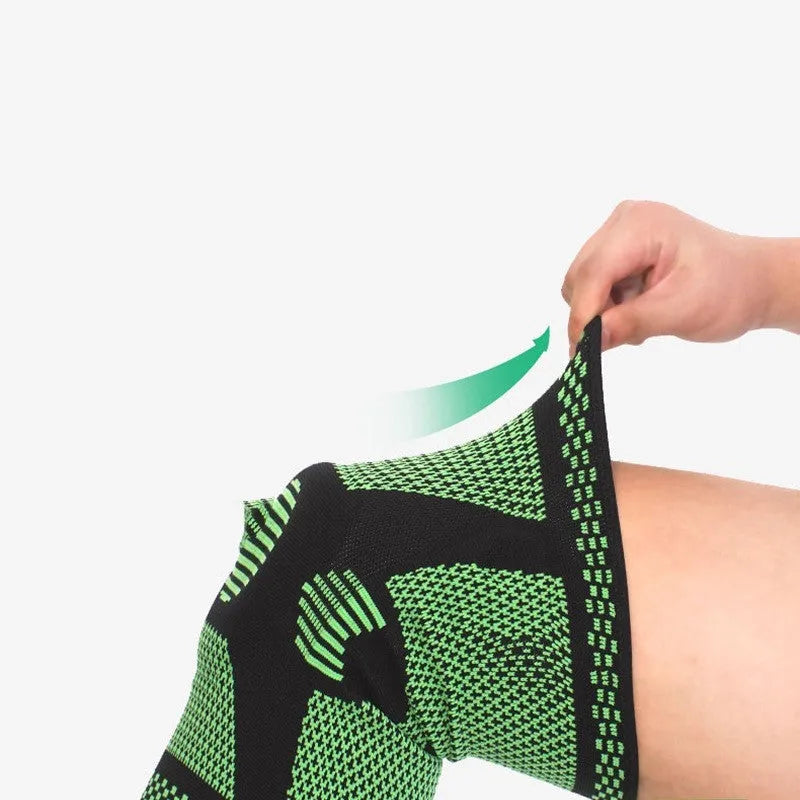 Polyamide sports knee pads with silicone spring cushioning in L size for 42-47cm leg circumference
